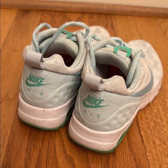 Nike Air Max Motion LW ENG Running Lace Sneaker Women's 6 Glacier Blue - Picture 7 of 12